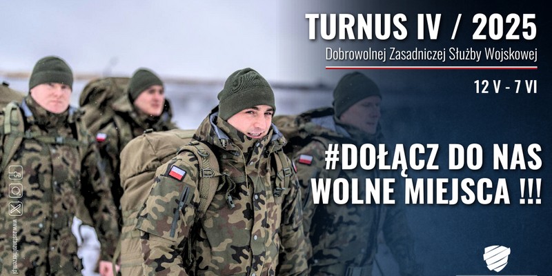 młodzi żołnierze w umundurowaniu